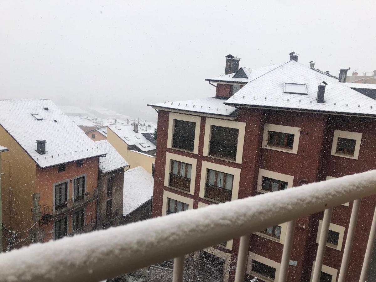 Apartamento En Puigcerdà Екстериор снимка